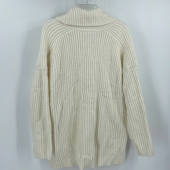 TIME AND TRU Ultra Soft Knitted Turtleneck Sweater - Picture 6 of 6